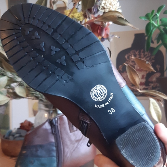 Ankle shoes - Picture 3 of 4